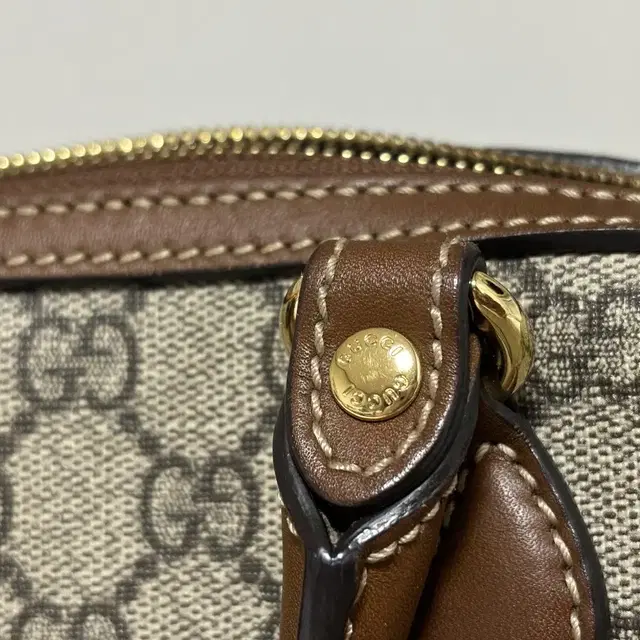 Gucci Boston Bag Top HandleGG Supreme M