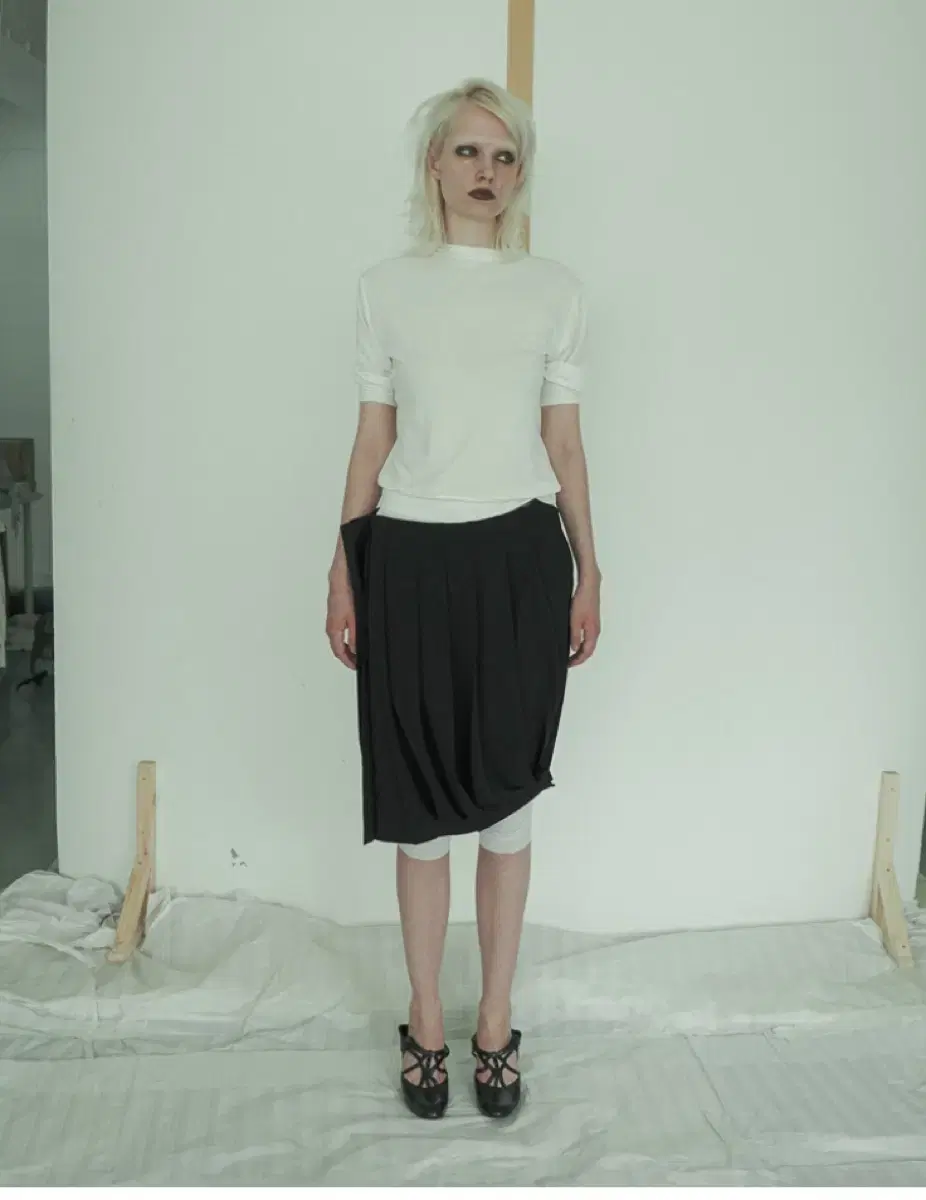 에옹쓰 eonts pinched pleats skirt(black/2)