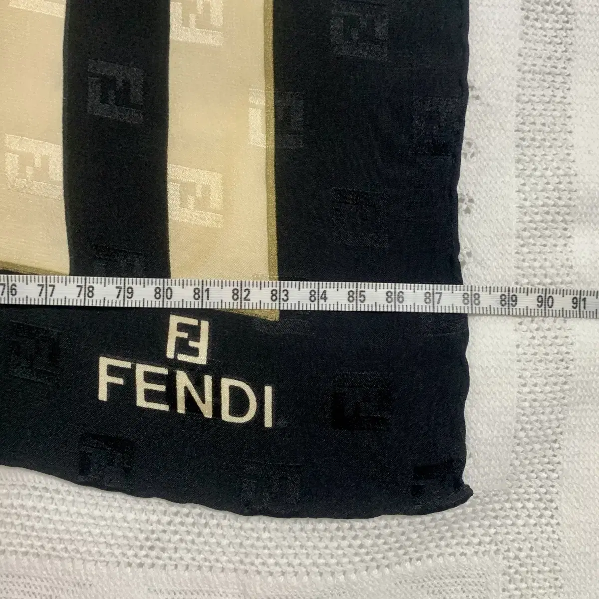 [B급] FENDI 펜디 골드앤블랙 실크 스트라이프 스카프