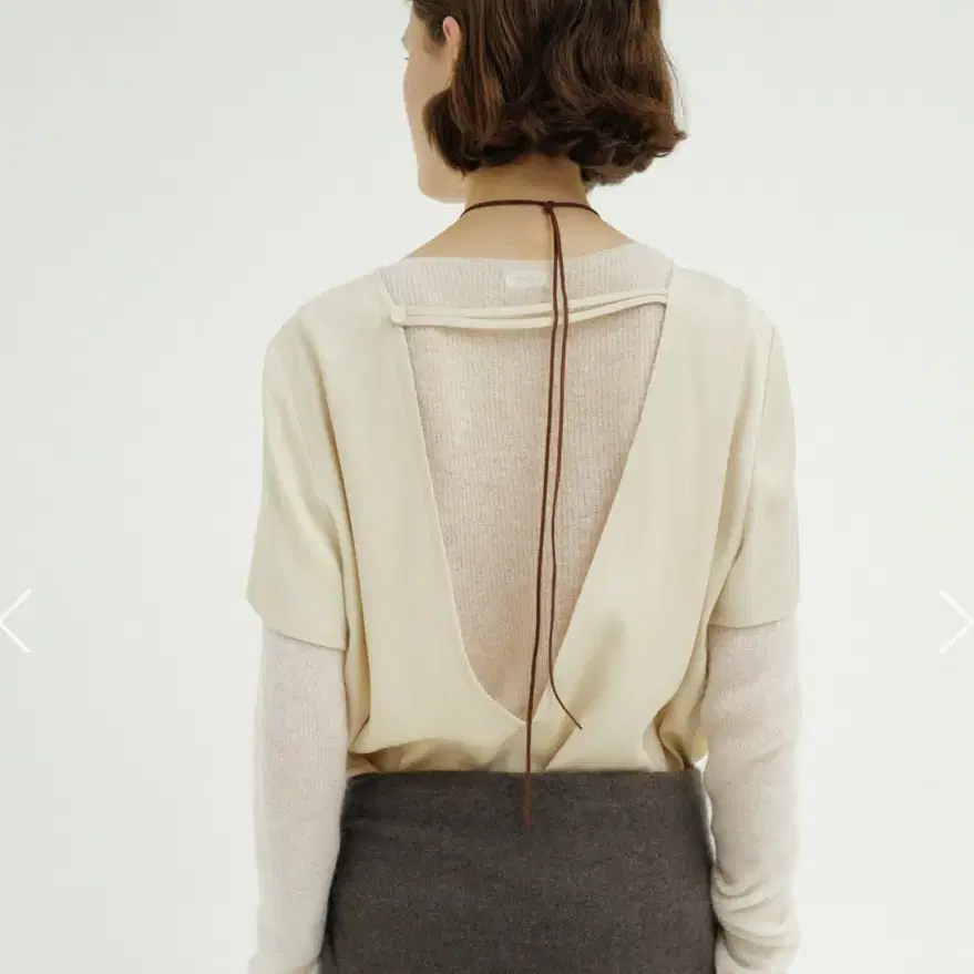 모노하 backless crepe blouse