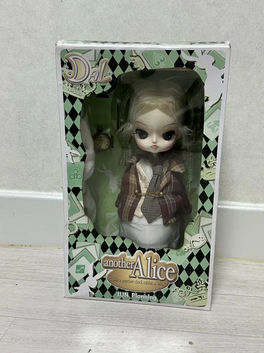 Purify Another Alice limited edition only has 500 bodies.