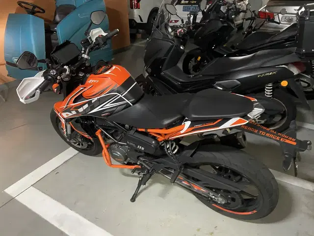 KTM 듀크 125 네이키드