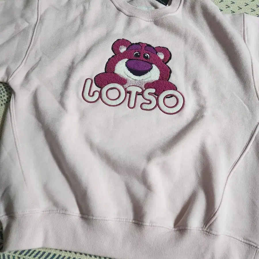 자라키즈 Lotso 스웨트셔츠 9-10y 새상품