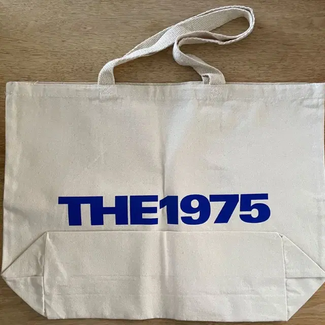 팔아요) The 1975 굿즈 not a fan totebg 토트백