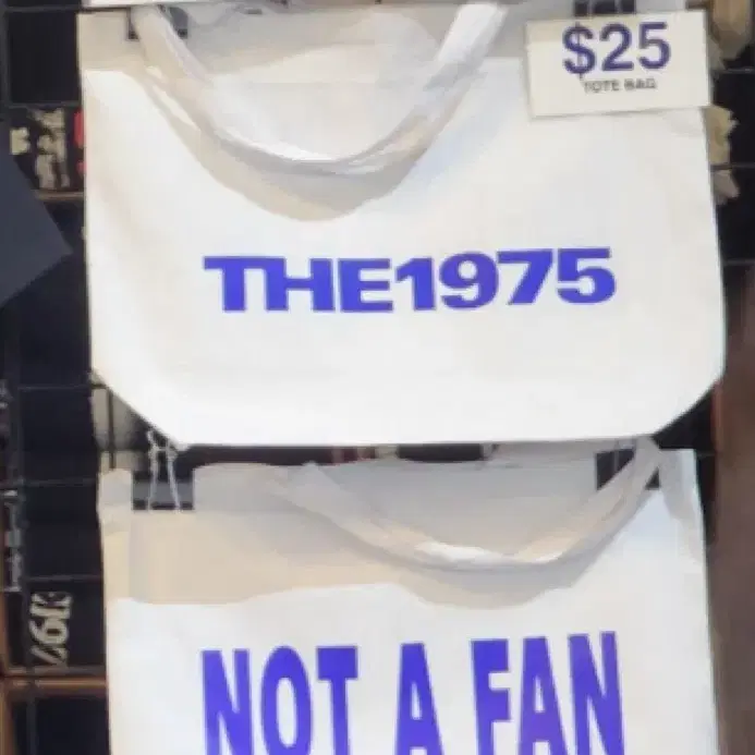 팔아요) The 1975 일구칠오 굿즈 not a fan tote bag