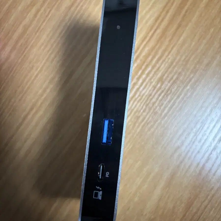 벨킨 썬더볼트 4독 5-in-1 USB-C 도킹 스테이션 INC013