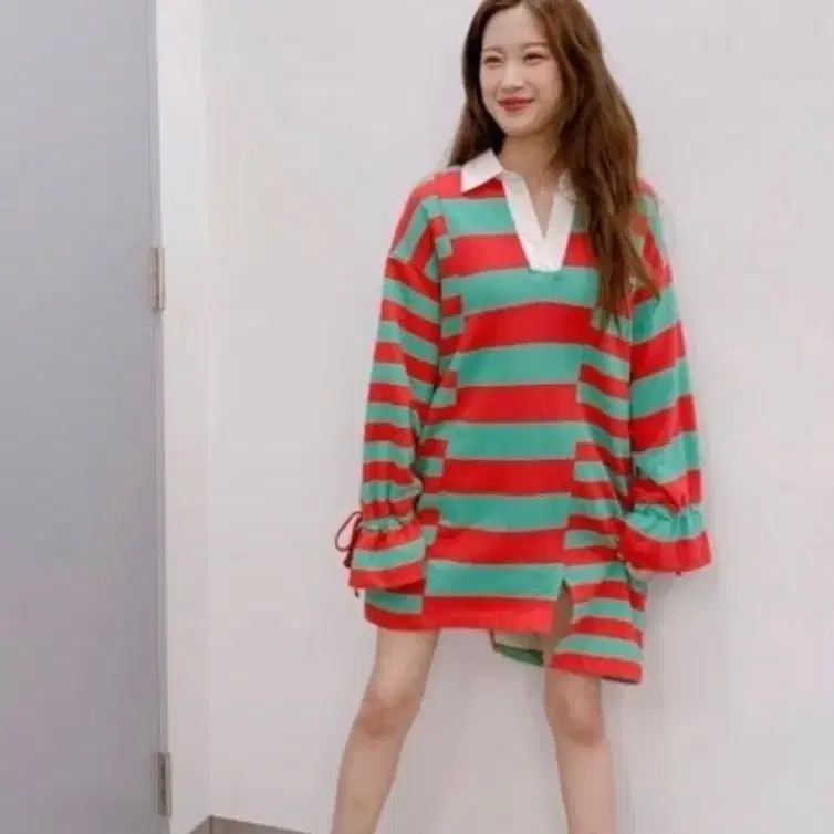 아이아이 RUGBY STRIPE LACE-UP SLEEVES DRESS