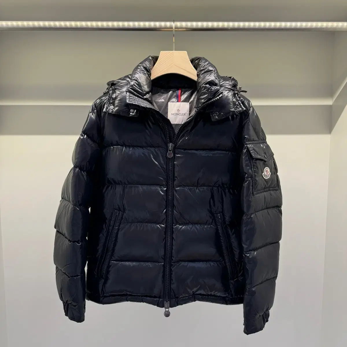 Moncler maya glossy padded black/2