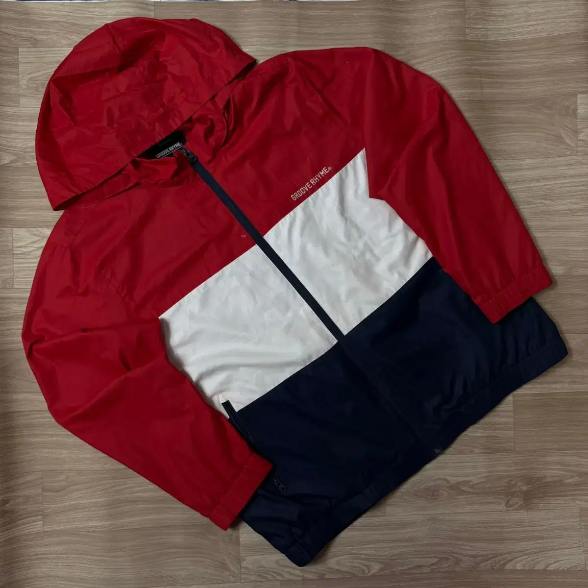 Grundbrime Hooded Windbreaker