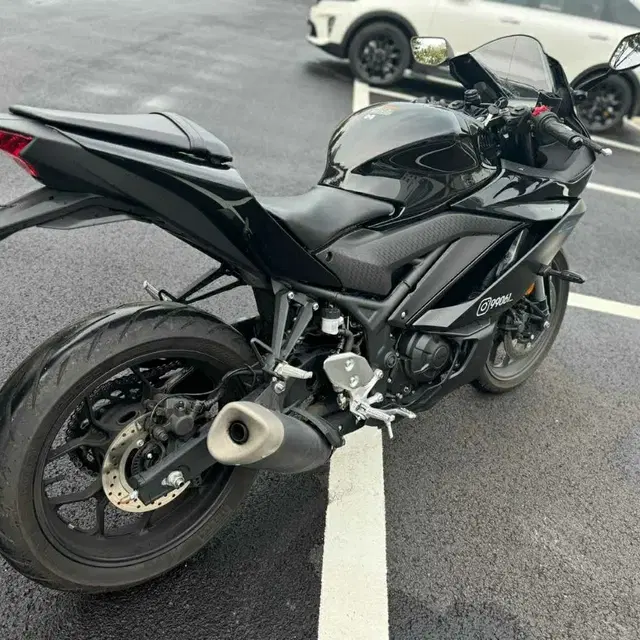 야마하 yzf r3 23년식 1인신조 판매합니다