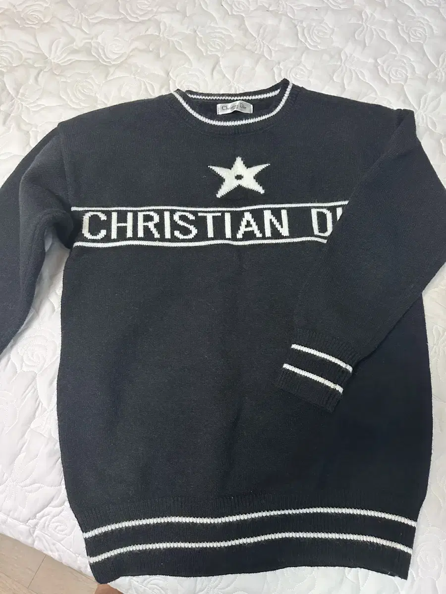 Christian Knit S-class