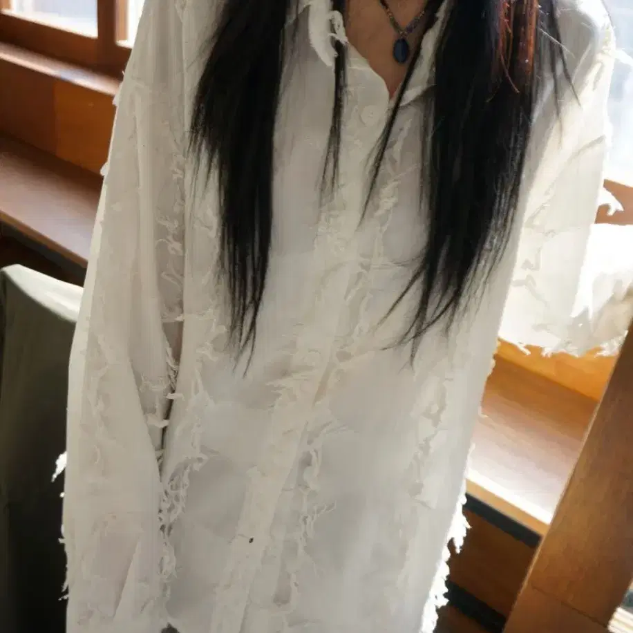 모래하우스 circle fringe shirt ivory