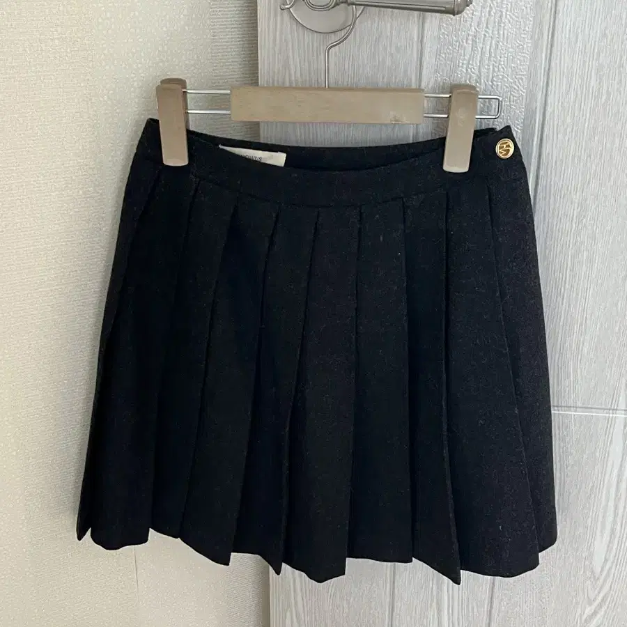 호와스howus 플리츠 스커트 button pleats skirt cha