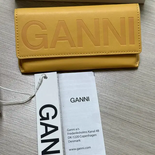 [새상품] 가니 선글라스 Ganni