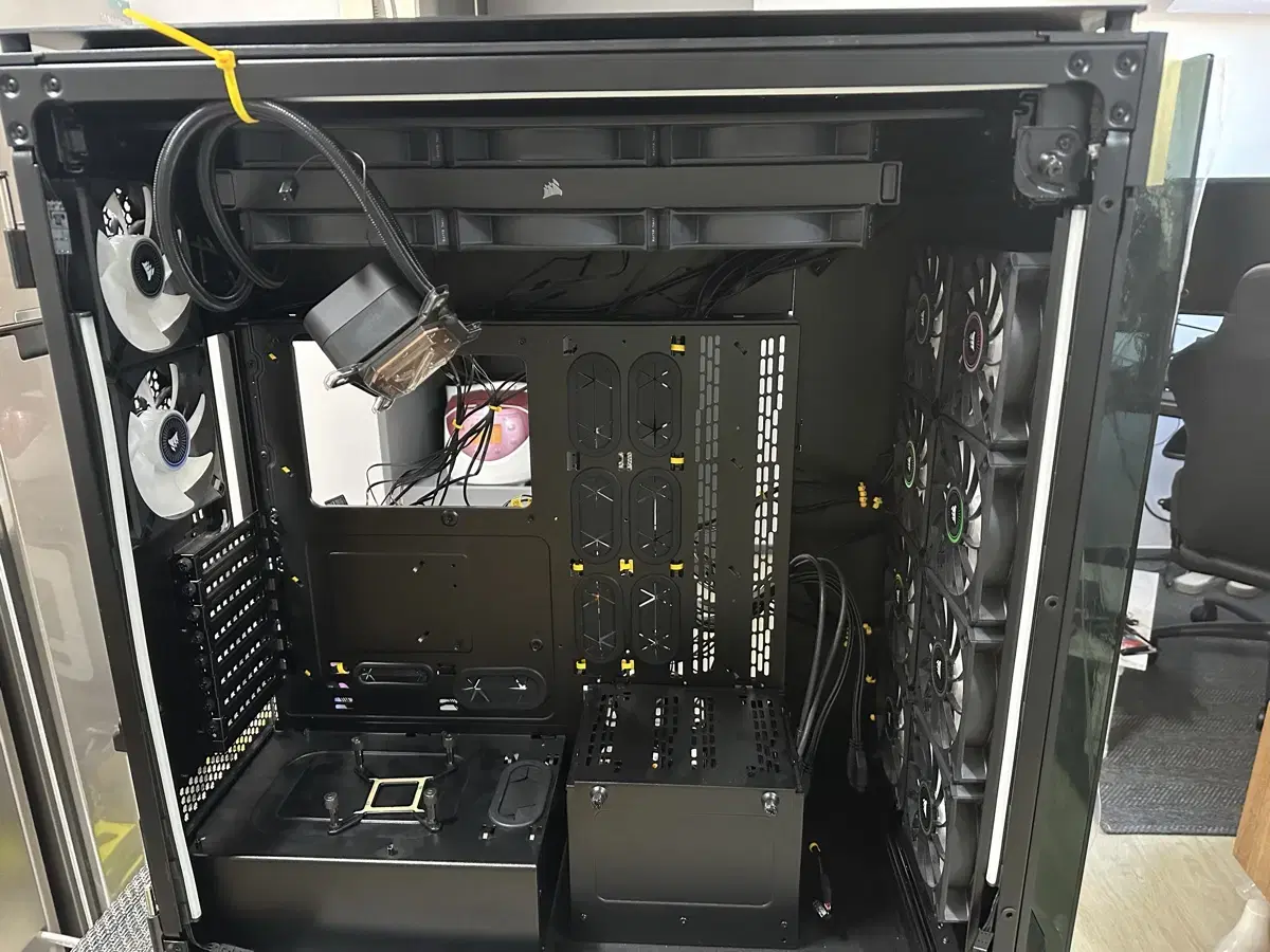 커세어 옵시디언 1000D + 420 aio + ml elite 케이스팬