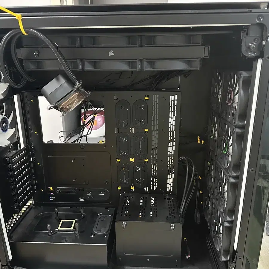 커세어 옵시디언 1000D + 420 aio + ml elite 케이스팬