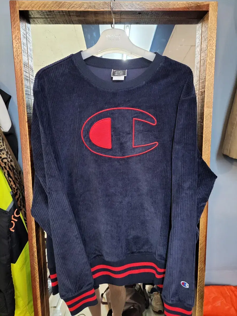 Champion Big Logo Velour Velvet Top XXL