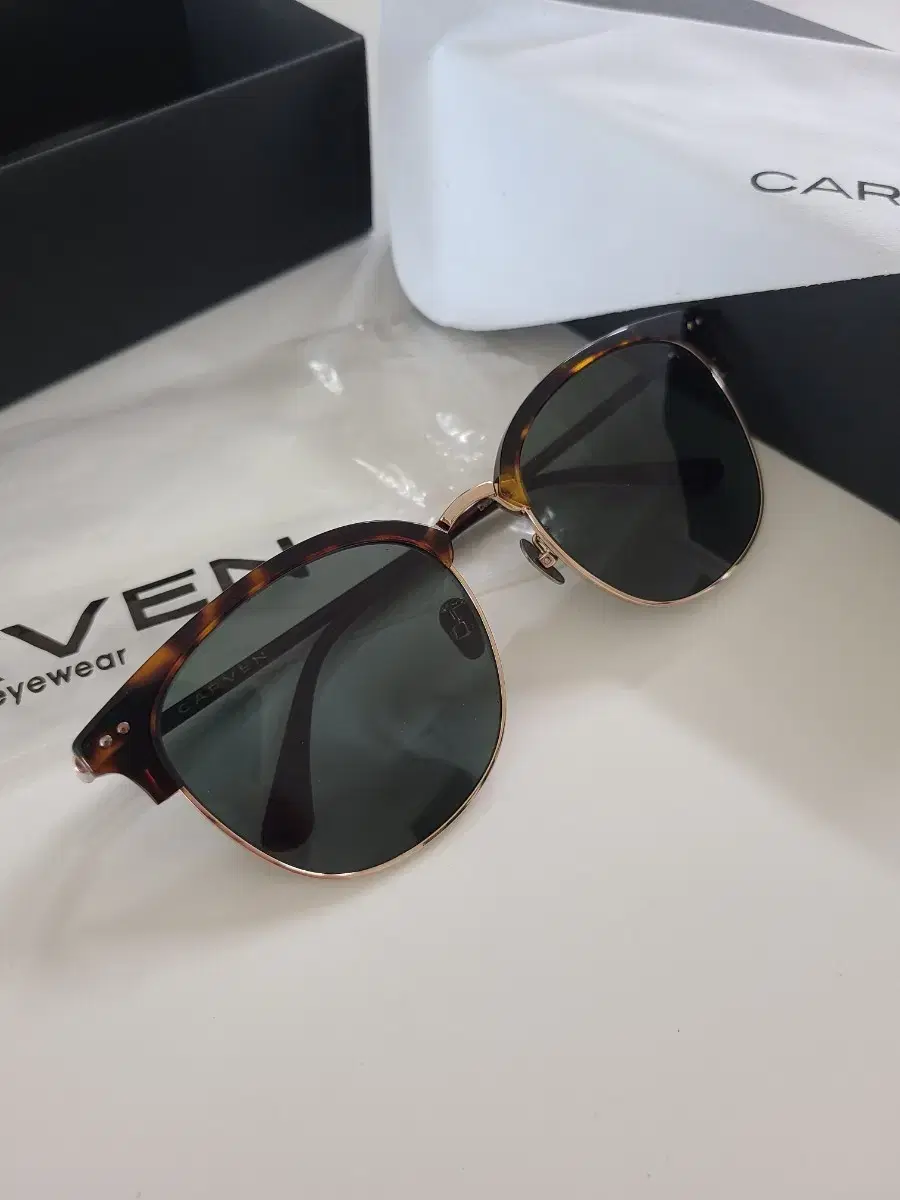 (새상품) 까르뱅 팬텀 CARVEN PHANTOM 선글라스