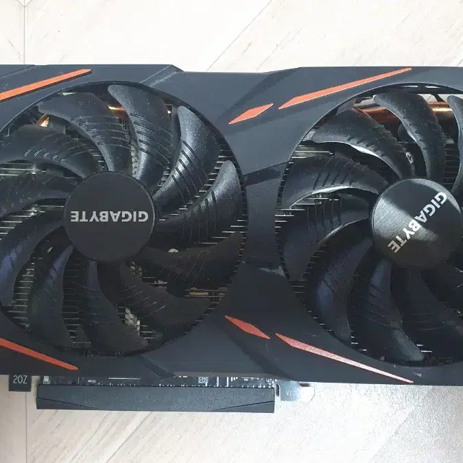 기가바이트 RX570 4G 판매 합니다. 채굴 X / 무료배송