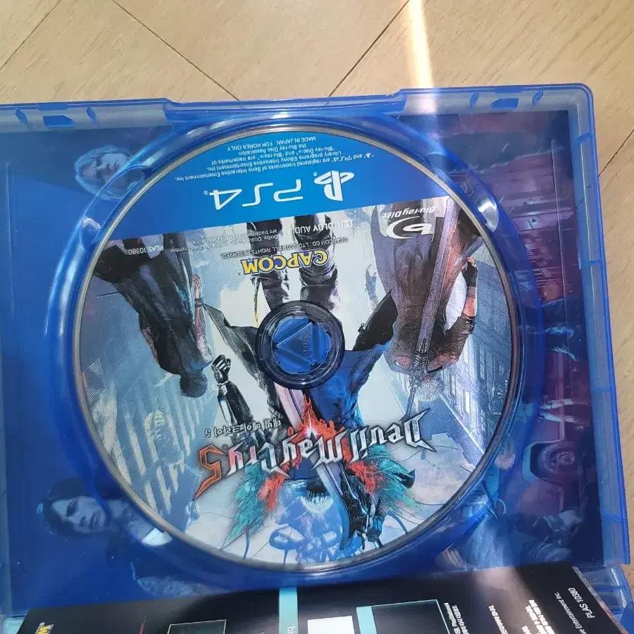 ps4 데빌메이크라이5(코드사용, 반값택배비 포함)