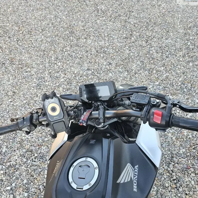 18년식 깔끔한 CB125R 짧은 키로수 팝니다