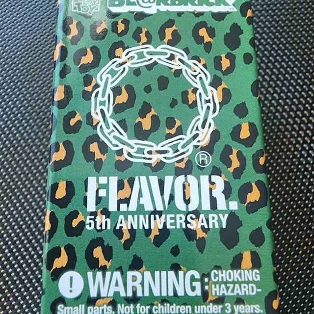 베어브릭 500개한정 100% FLAVOR