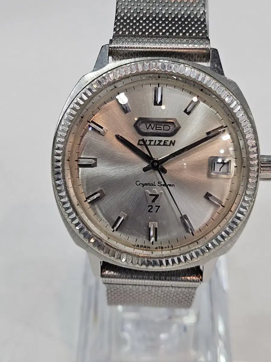 Citizen Vintage Krystal 7 27-stone automatic watch 180,000 won