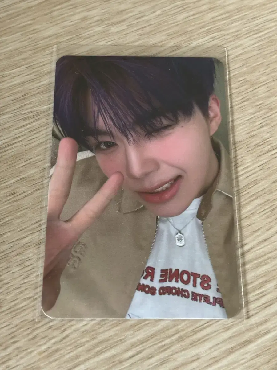 Park Gunwook Colorgram photocard sells.