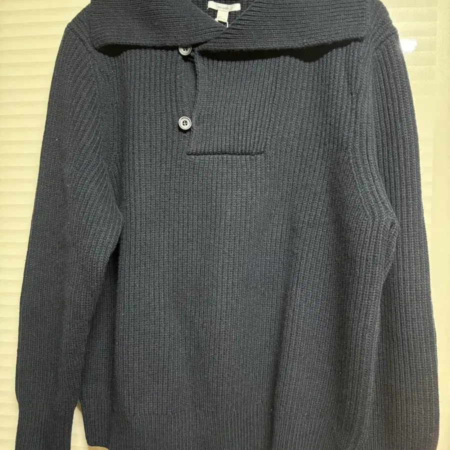 COS The Spread Collar Wool Sweater