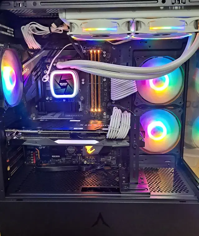 i9-9900K / RTX2080 ti 게이밍탑 판매합니다.