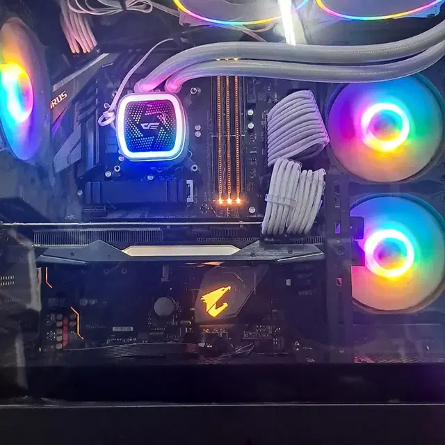 i9-9900K / RTX2080 ti 게이밍탑 판매합니다.