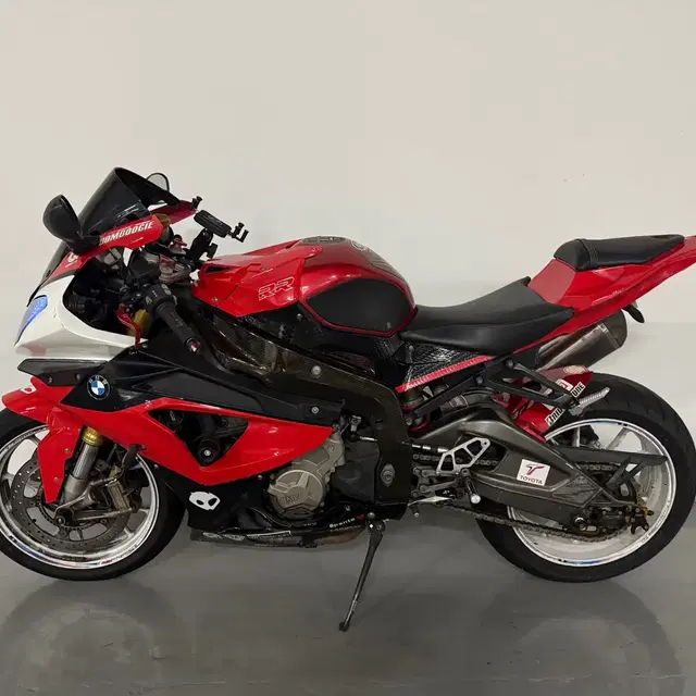 2010년식 BMW S1000RR 컨디션 최상 판매합니다.