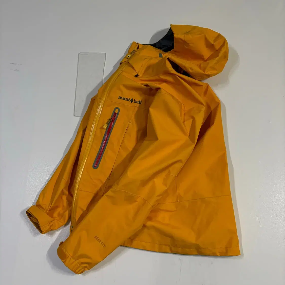 100 Mont Bellevue Cofcore Gore-Tex Windbreaker