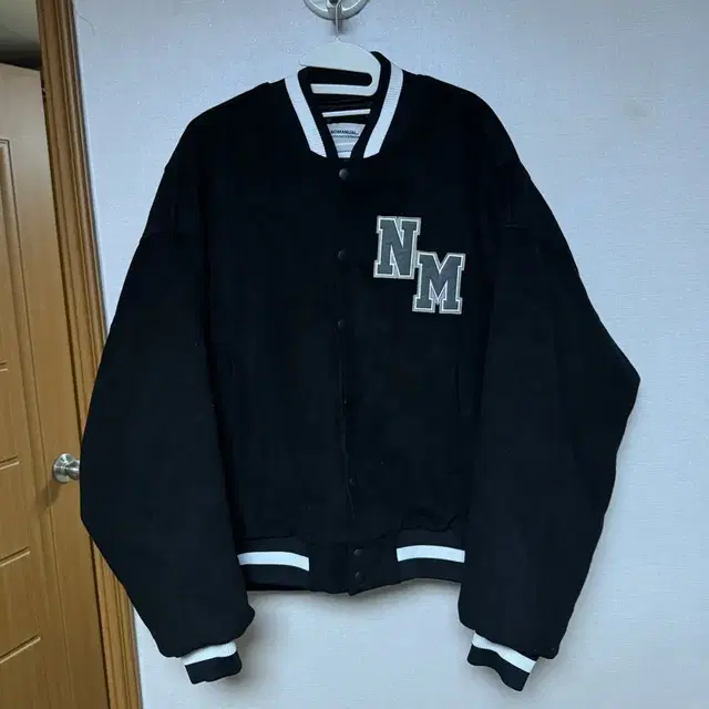 노매뉴얼 바시티 TAYLOR VARSITY JACKET - BLACK