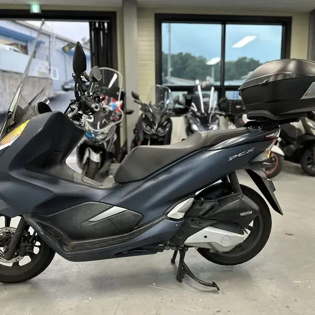 20년식 PCX125 17@@@km 출퇴근 차량 판매합니다.