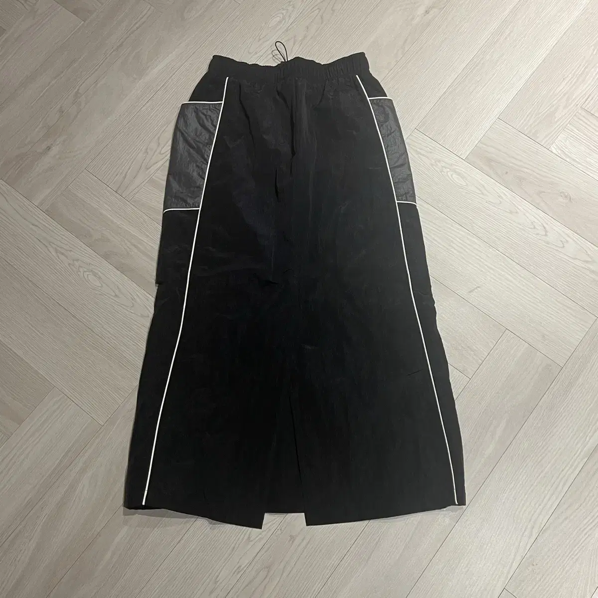 마르디 MAXI TRACK SUIT SKIRT_BLACK