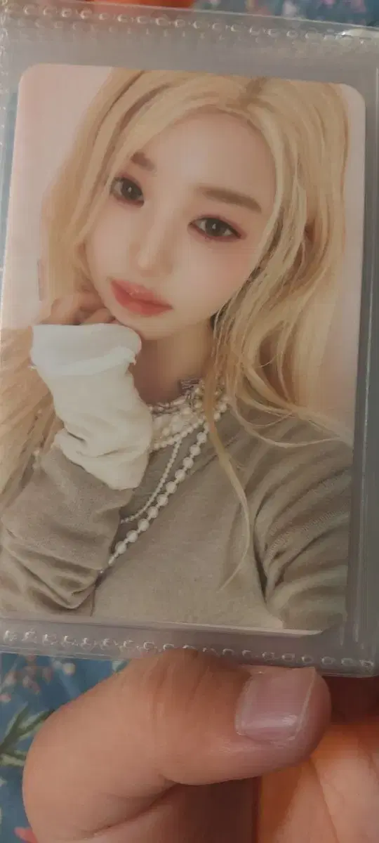 Blonde Wonyoung