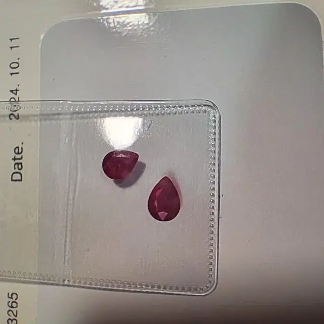 천연루비 0.98 CT  페어컷