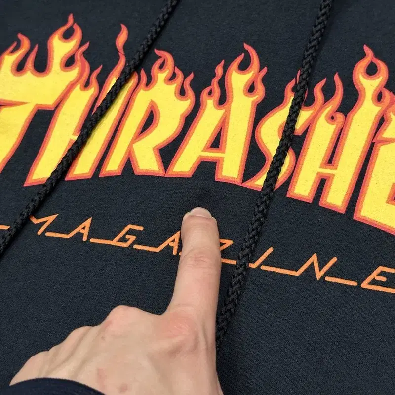 [L] 트레셔 Thrasher 불꽃 후드티