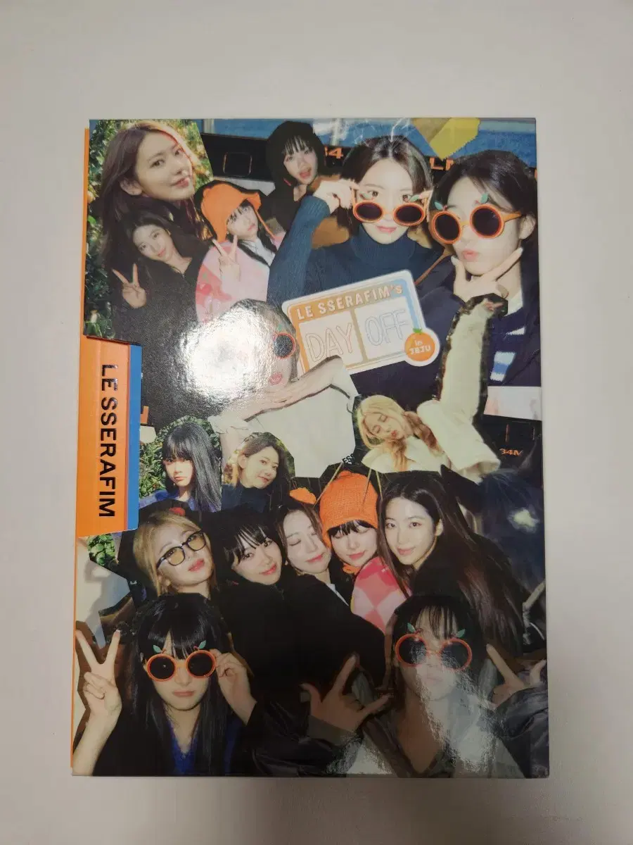 le sserafim photobook (LE SSERAFIM'S DAY OFF IN JEJU)