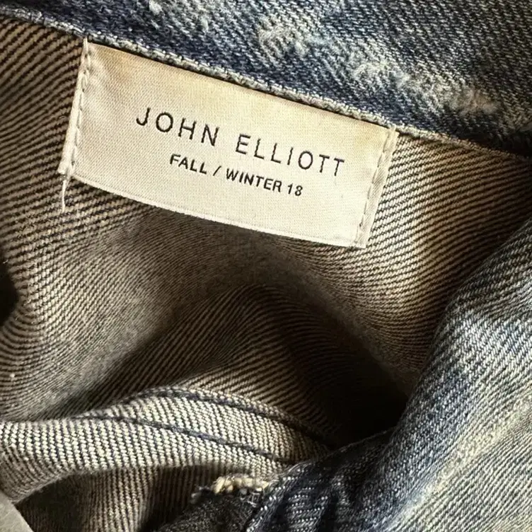 JOHN ELLIOTT (존엘리엇) 데님 자켓