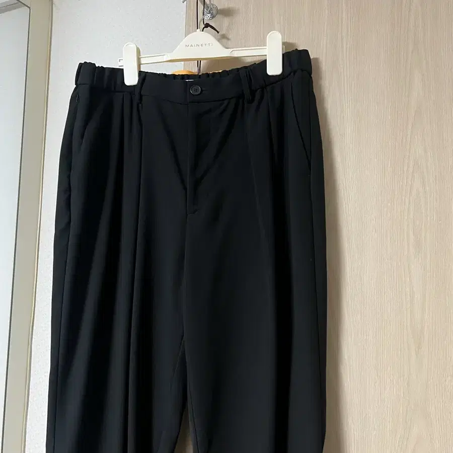 새상품)에스파이 esfai PLEATED EASY SLACKS