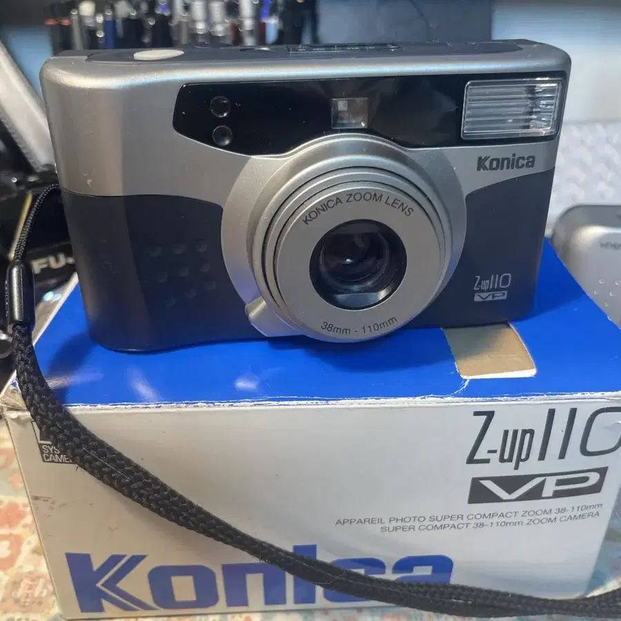 Konica Z-up 110 필름카메라