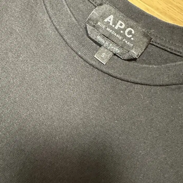 아페쎄 A.P.C. 루 마담 티셔츠 - 블랙