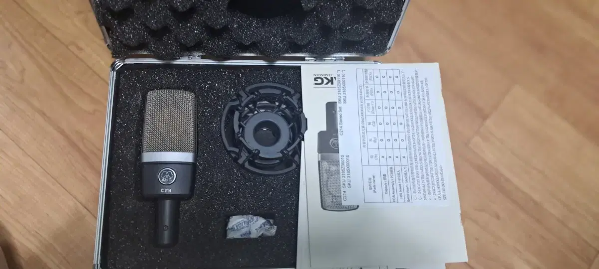 AKG C214 컨덴서 마이크 판완