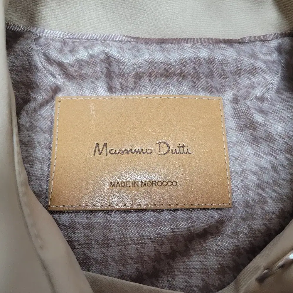 마시모두띠(Massimo Dutti) 클래식 벨티드 트렌치코트 44-55