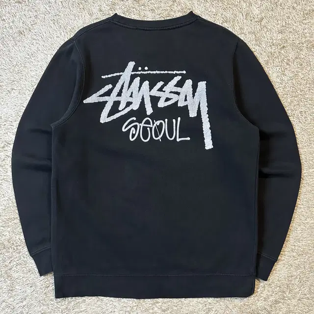 [M] 스투시 STUSSY 서울 스탁로고 맨투맨 블랙