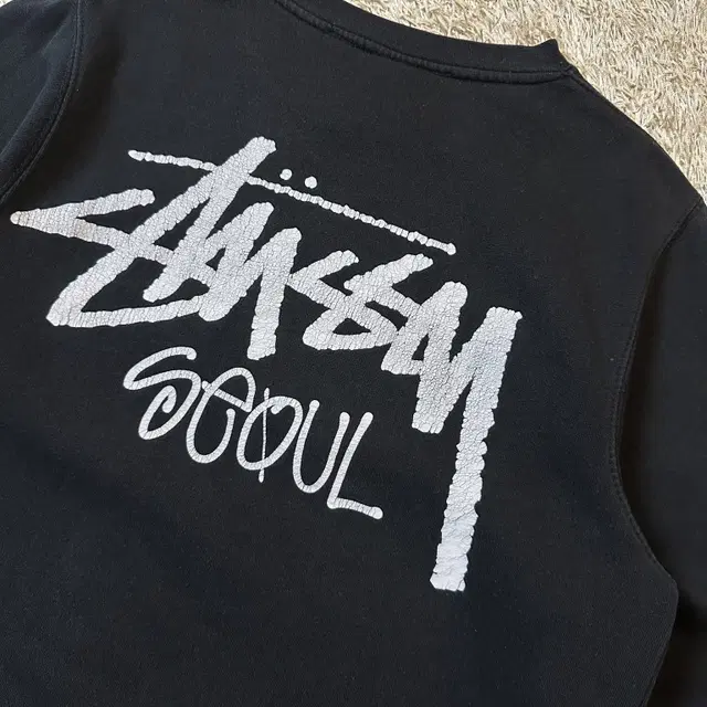 [M] 스투시 STUSSY 서울 스탁로고 맨투맨 블랙