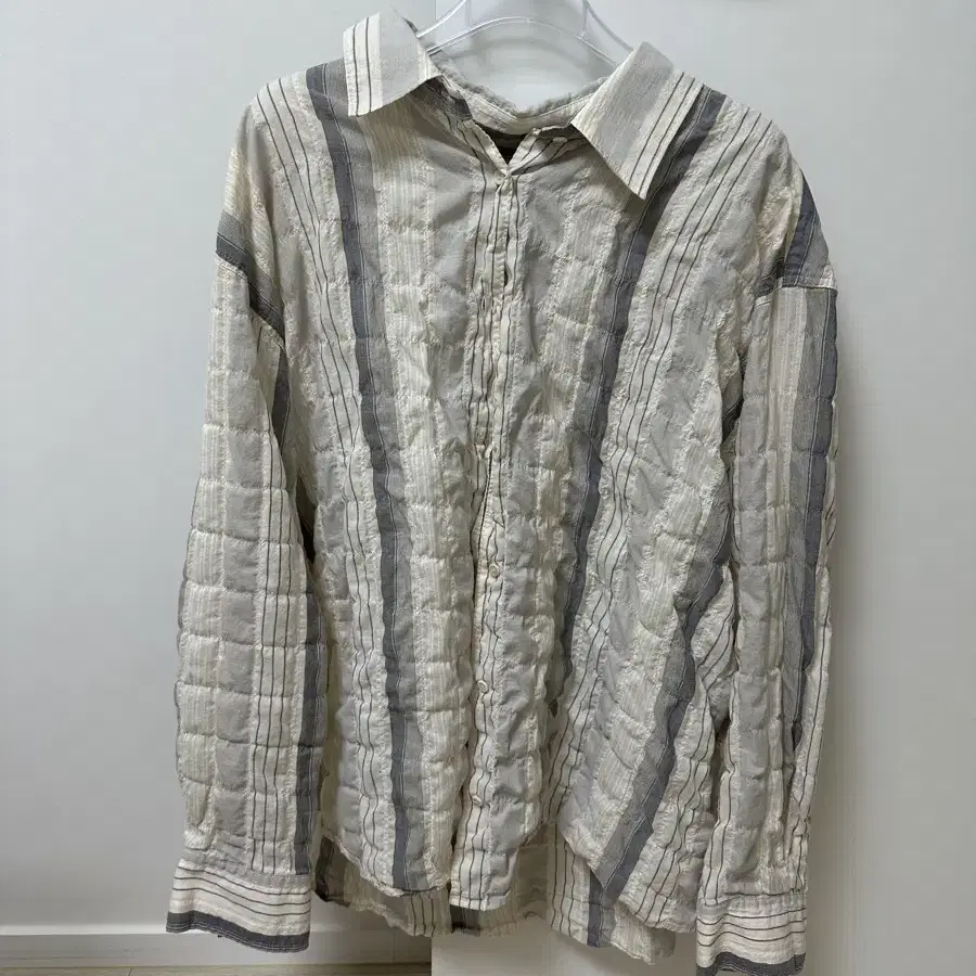 Moia stripe shirt 모이아 스트라이프 셔츠