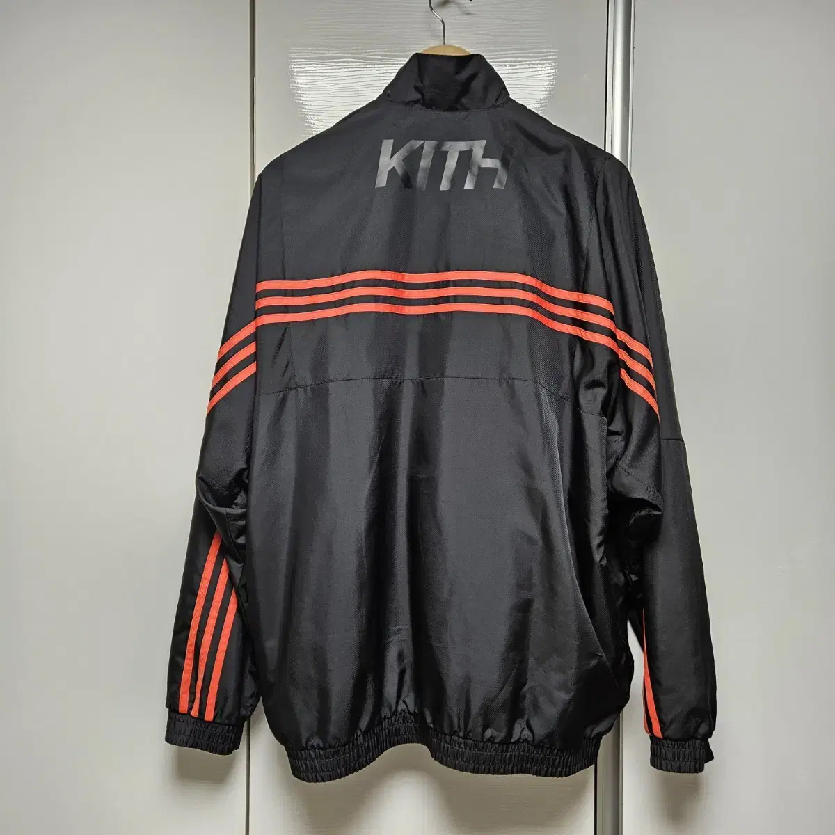 아디다스 X KITH 싸커 트랙 자켓